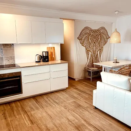 Apartment Superb Centre Town Apartment, 2 Bedrm, 2 Bathrm